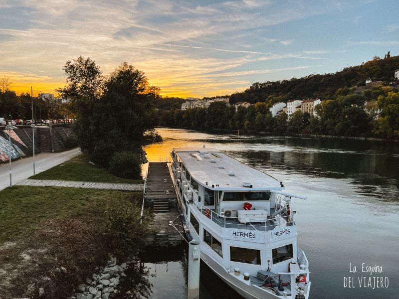cosas que hacer en verano en Lyon - Foto de un crucero por el rio Saona
