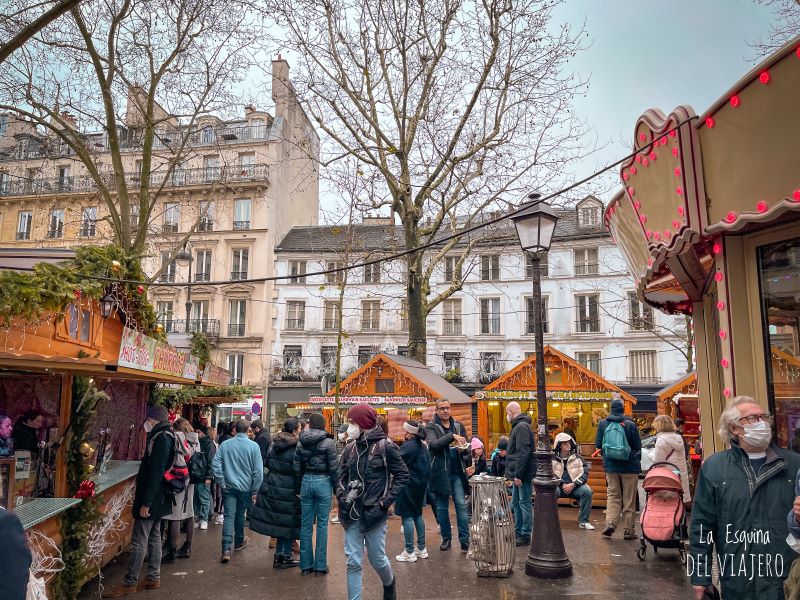 Destinos en Francia en navidad - mercadillo de navidad Paris Montmartre